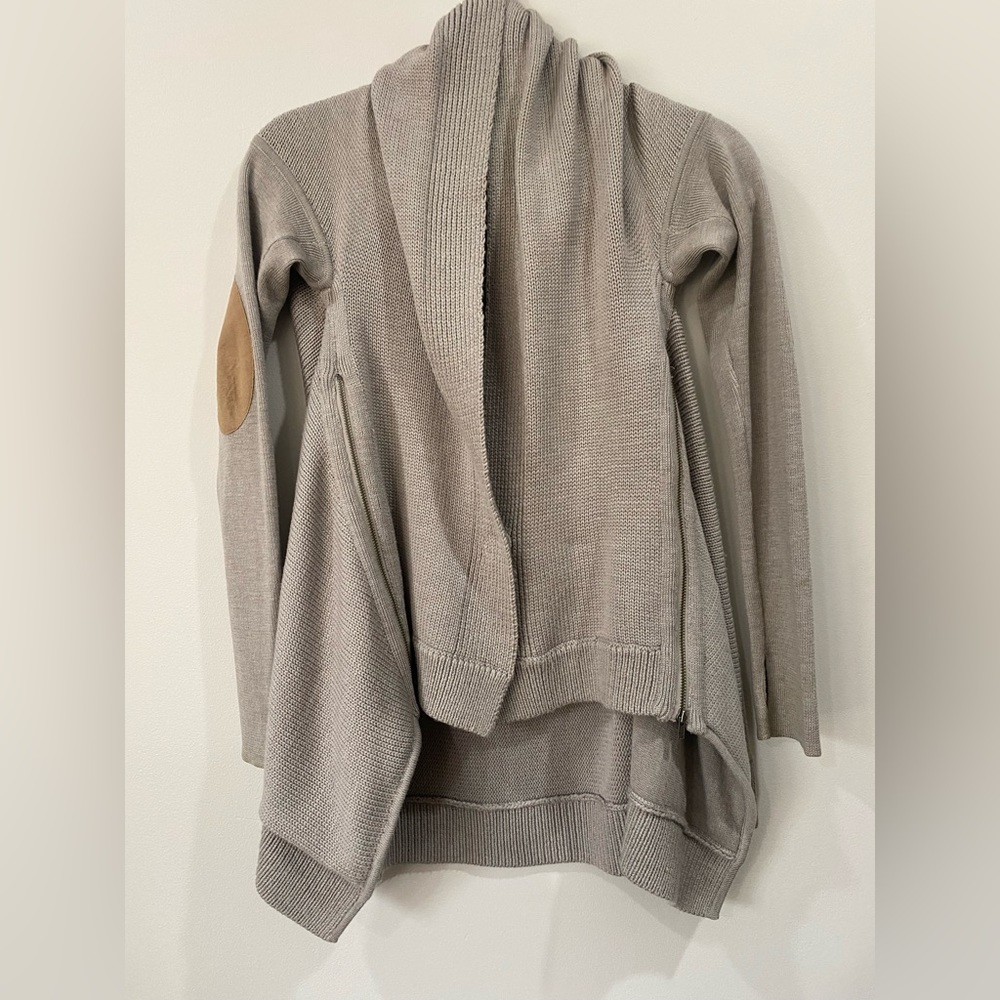 Lululemon Women’s Sweater Grey Cardigan Sweater Merino Wool Wrap It Up Button